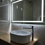 Suzi's Apartment *