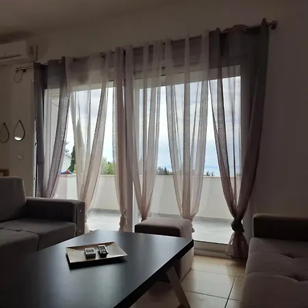 Suzi's * Dhërmi